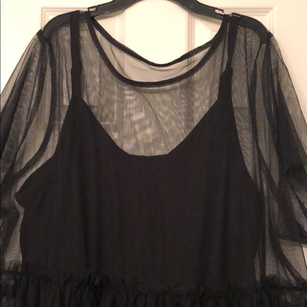 Dress - Picture 3 of 6